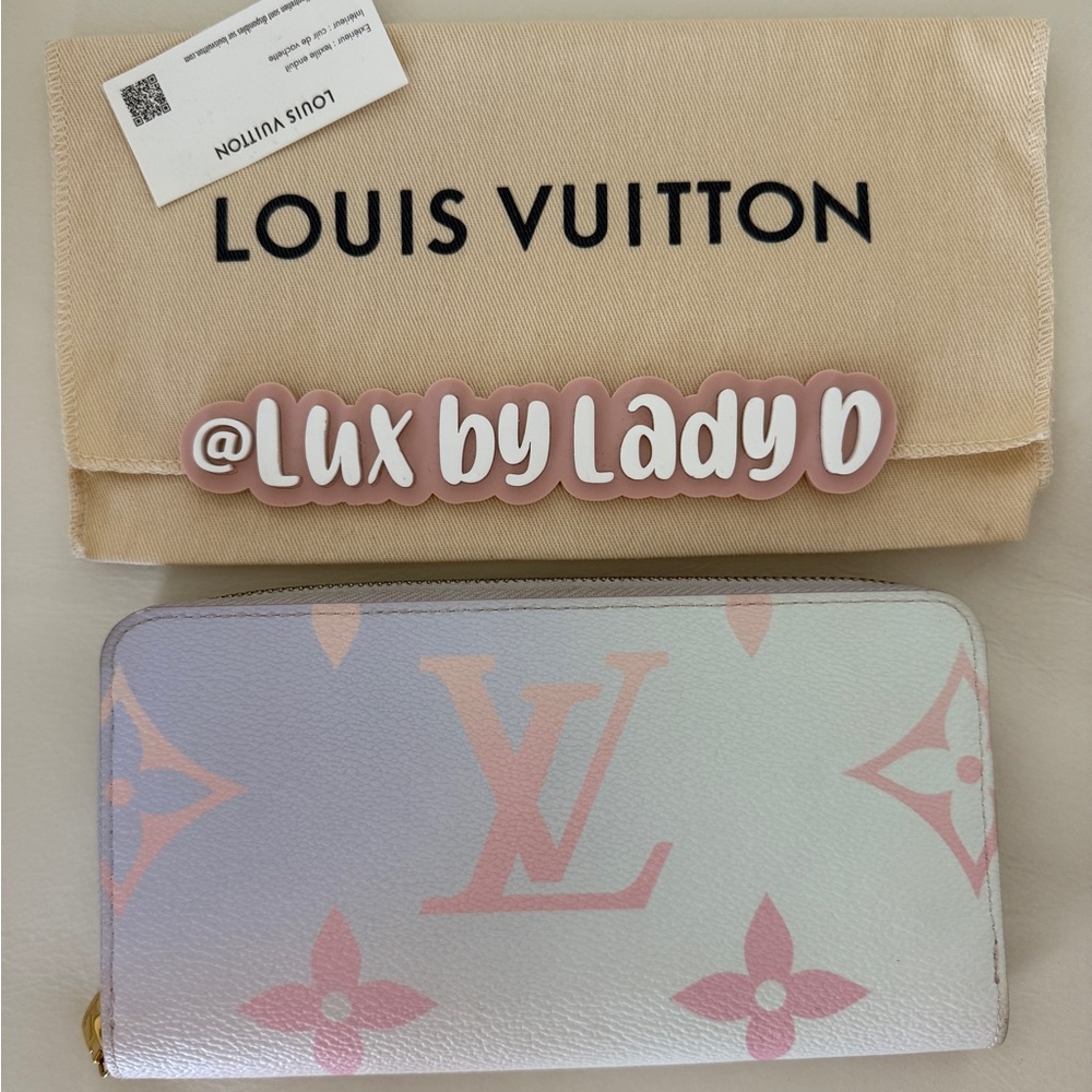 Louis Vuitton Spring in the city long zippy wallet